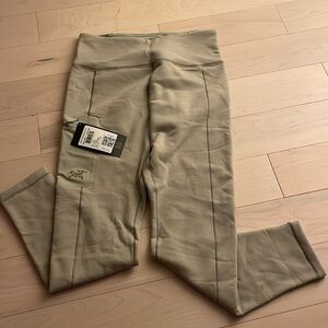 Size medium Rho heavyweight base layer tight arc’teryx